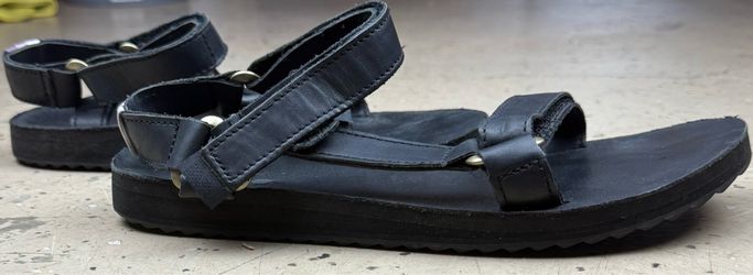 Teva woman Sandal Size 9
