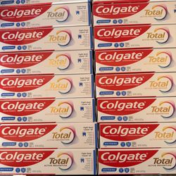 Pastas y zepillos de dientes