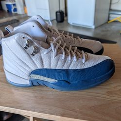Jordan 12s French blue size 10.5