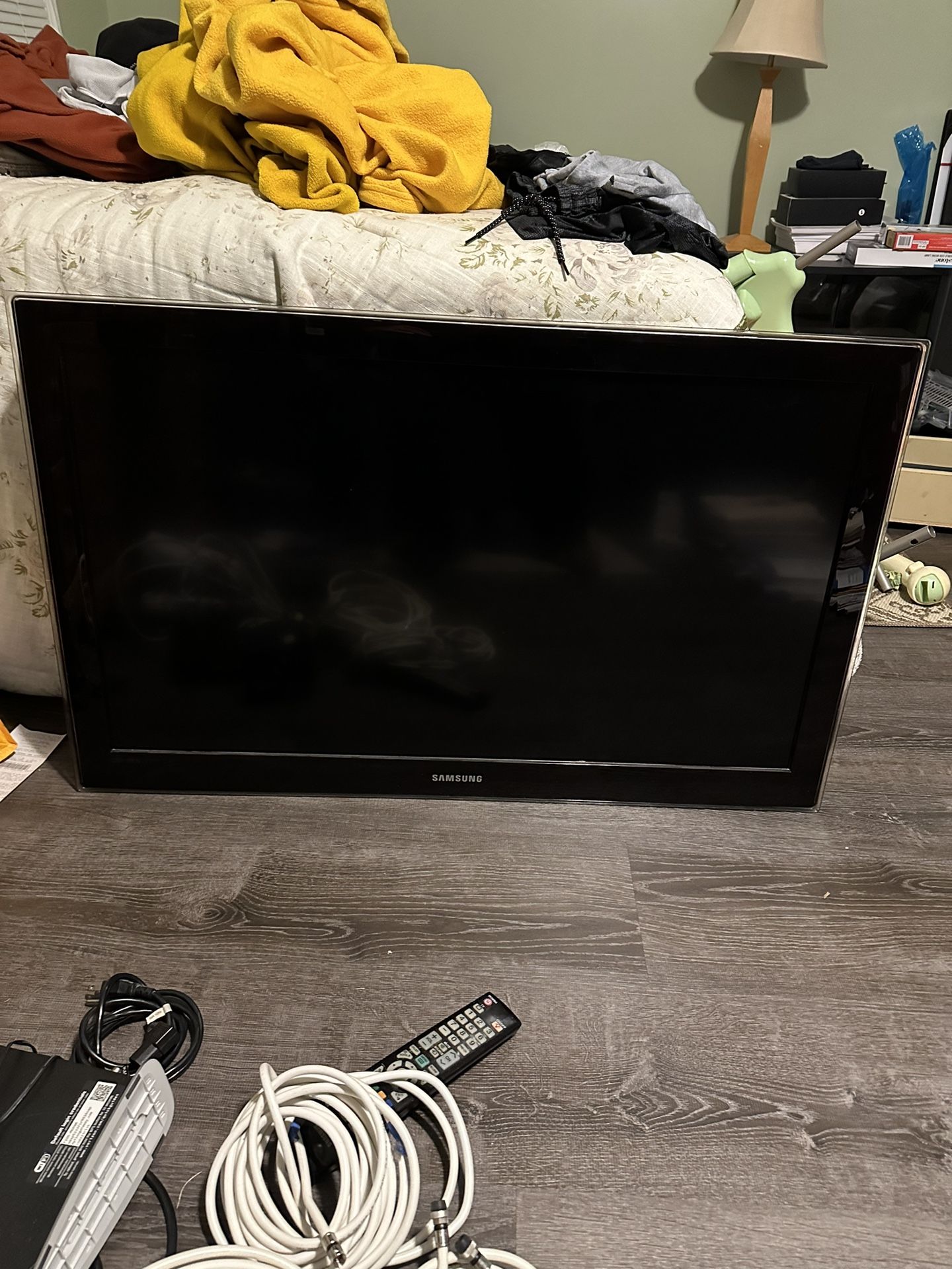 Samsung 40 Inches LCD TV