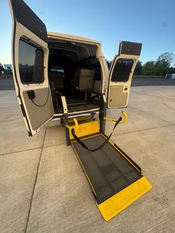 Wheelchair Van Rear Entry Lift