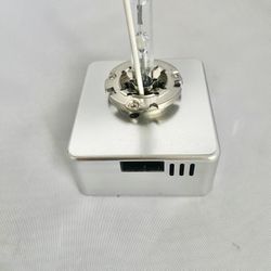 Sinoparcel D5S Xenon HID Headlight Bulb, Ballast Integrated 6000K 35W High and Low Beam Replacement Light - Pack of 1