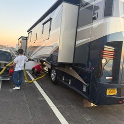 RV .MOTORHOME LE LIMPIAMOS LAS AGUAS SUCIAS ADOMICILIO Y LE PONEMOS AGUA FRESCA 