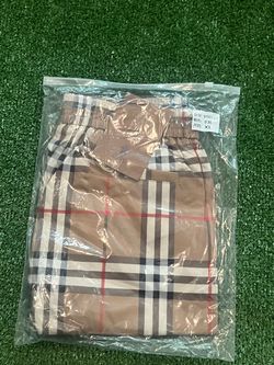Burberry Plaid Check Shorts – Size XL (Fits like a large)