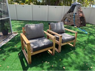 Modern Solid Wood Outdoor Lounge Chairs – Set of 2