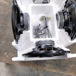 Pioneer And Kicker Auto Speakers