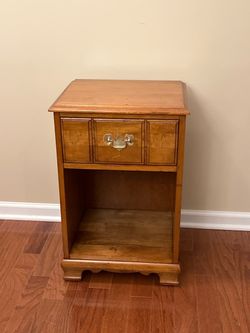 Vintage Solid Wood Night Stand/End Table