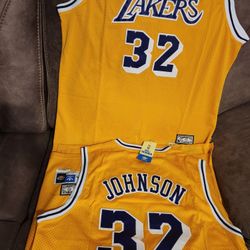 Lakers Magic Johnson Jersey throwback.