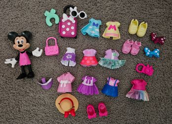 Minnie Mouse with outfits