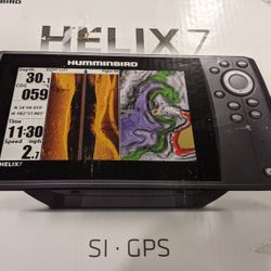 Really Nice Humminbird Helix 7 Fish Finder GPS With Accessories