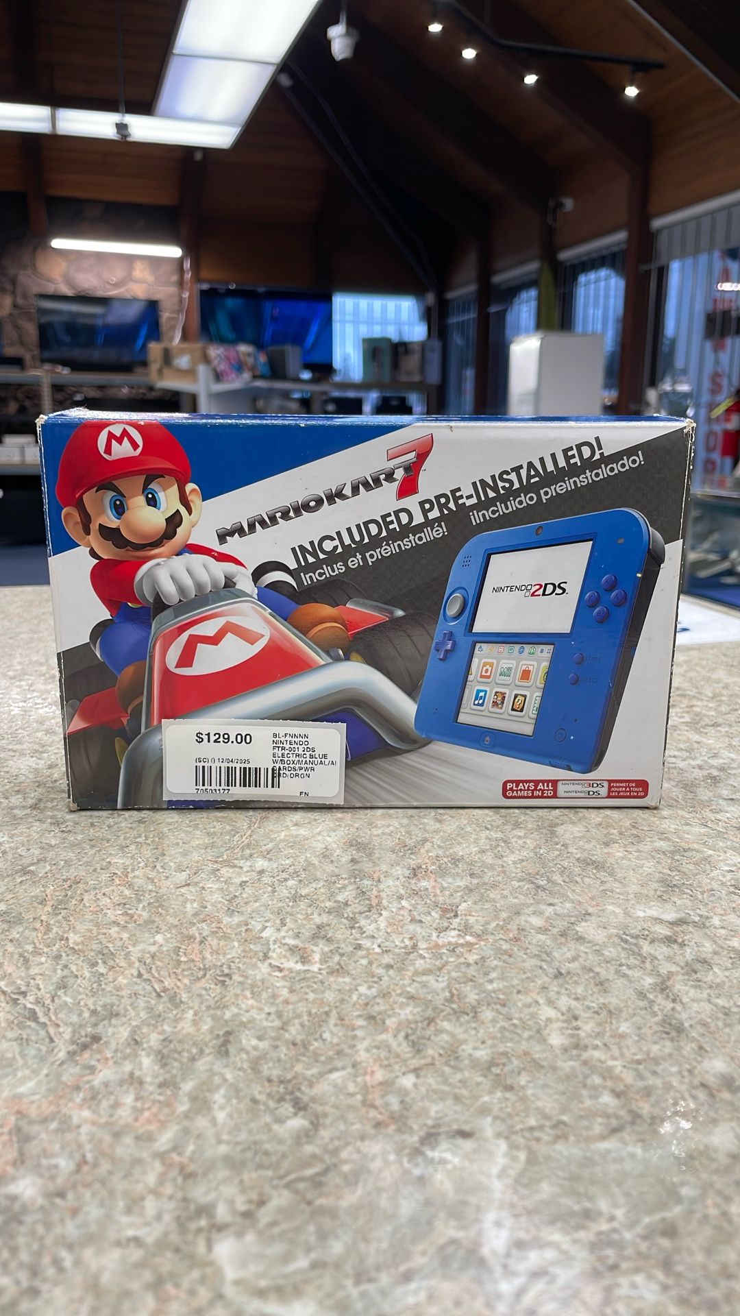 Nintendo 2DS With Original Box / Charger / Manual / AR Cards / Stylus (70503177)