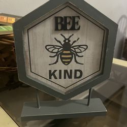 🐝 "Bee Kind" Decorative Tabletop Sign