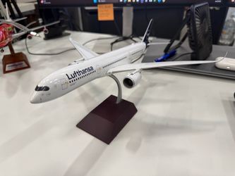 Gemini Jets 1:200 scale model die cast