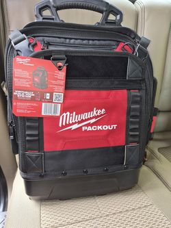 MILWAUKEE PACKOUT BACKPACK