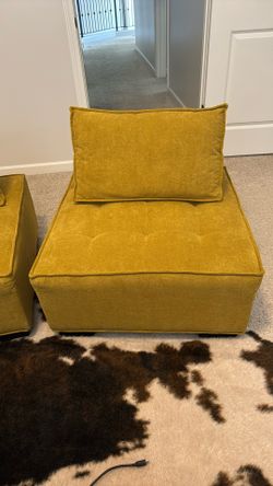 Ottomans/Lazy Chairs