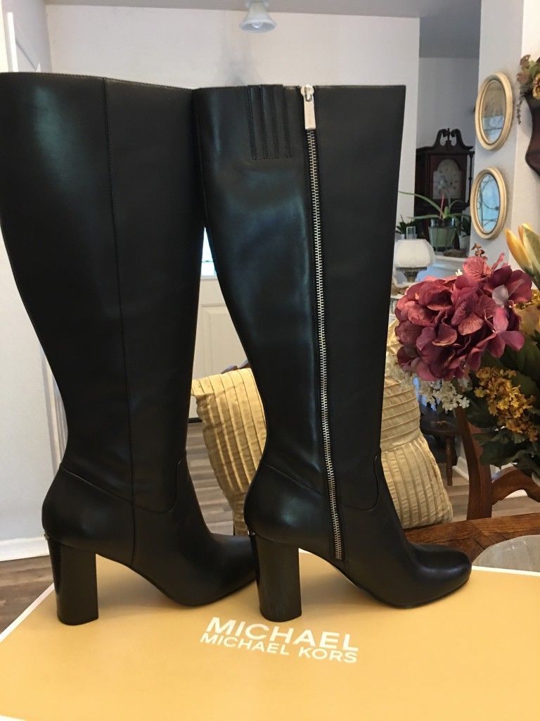 Michael KORS BOOTS SZ 9.5 BRAND NEW