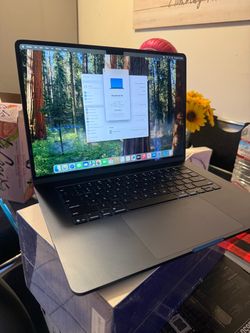 Macbook Air 2025 15.3 in m4 A3241