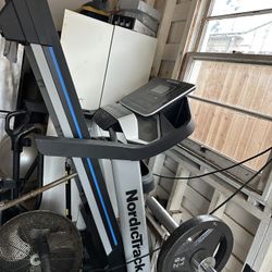 Nordic track Treadmill 