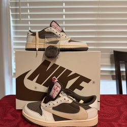 Travis Scott Nike Reverse Mocha 