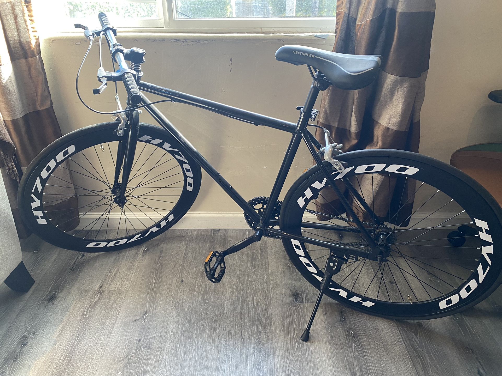 HV700 Fixie Bike