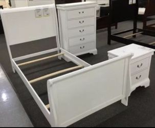 TWIN SIZE WHITE BEDROOM SET WITH ALL DRESSERS INCLUDED NEW