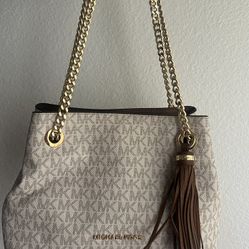 Micheal Kors 