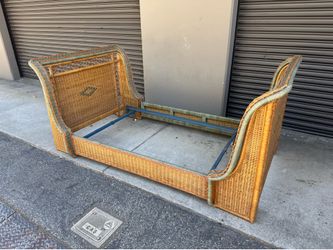 Antique wicker bed  twin