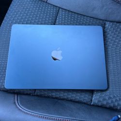 Mac Air M5 512 GB 24 RAM  13 Inch