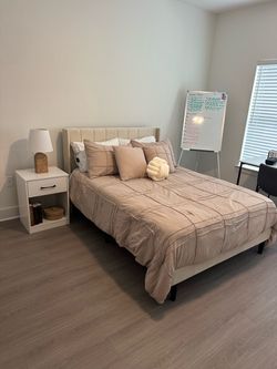 Bedroom Set with furniture