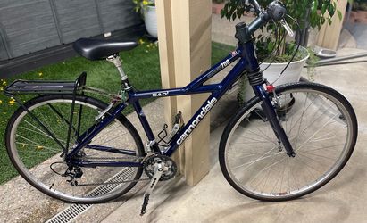 Cannondale Silk Path 700 Hybrid Bike