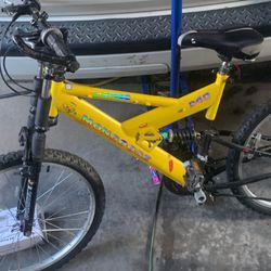 Mongoose 21 Speed Mountain Bike 