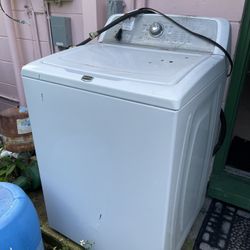 MAYTAG WASHER AND DRYER SET 