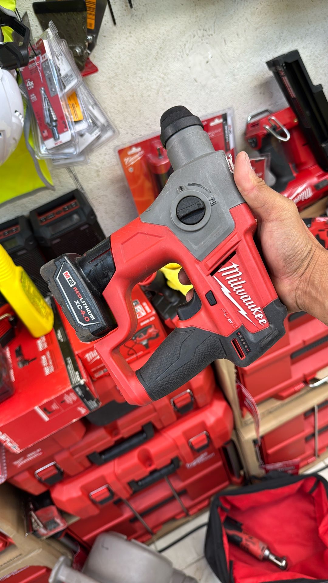Milwaukee M12 Fuel SDs Rotary Hammer With Battery 
