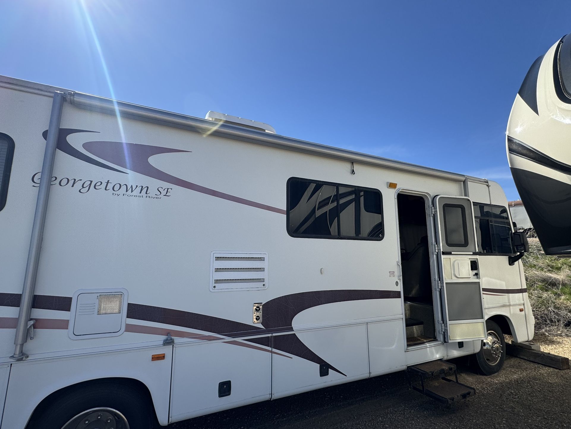 2005 Forest River Georgetown SE
