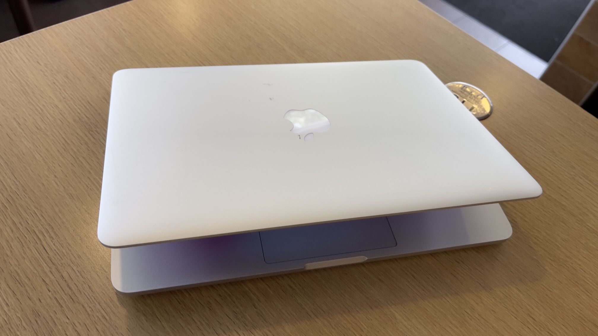 Apple MacBook Pro 2017 Retina 13” Core I5, 8GB DDR3 Ram 256GB SSD $220