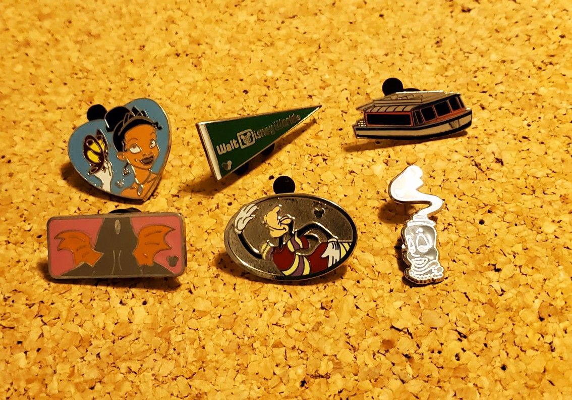 Lot of Disney Trading Pins. Lot 102