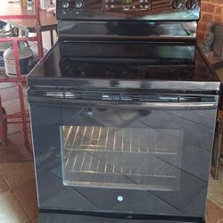 30" Nice Ge Glasstop Electric Stove 