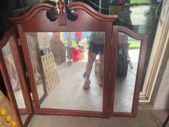 Vanity mirror