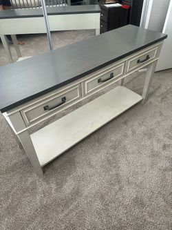 3 drawers, grey top, off white