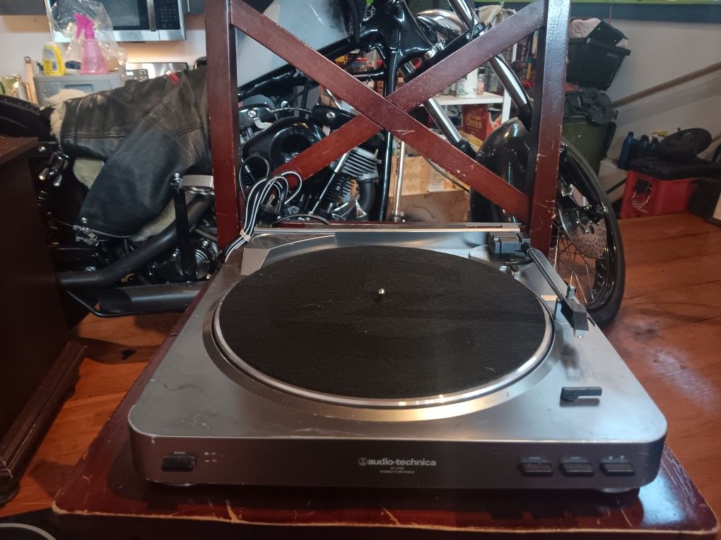 Audio Technica At Lp60 Turntable Record Player Works Great Can Include Full Sound System
