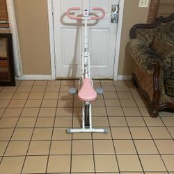 Merarch Squat Machine
