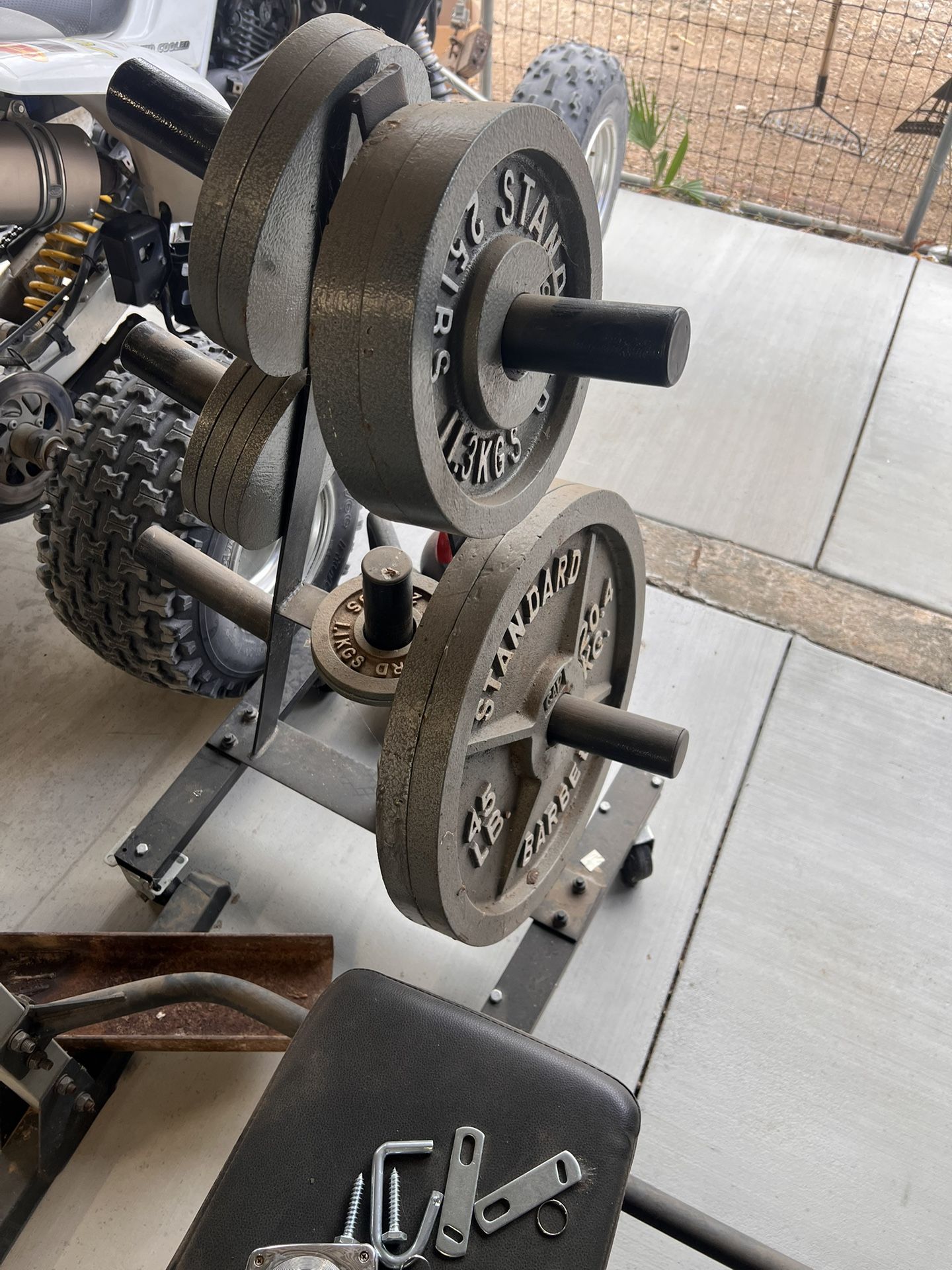 Squat Rack/bench/weights