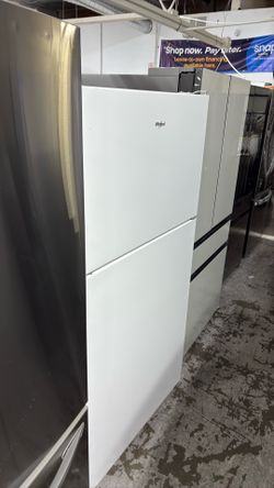 Whirlpool apartment size refrigerator