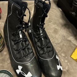 New Under Armor Cleats Football Size 15