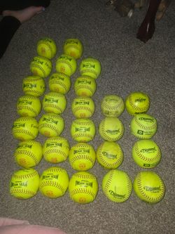 28 11inch fast pitch softballs 20  Dream Seam and 8 diamond