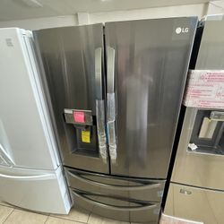 French Door Smart ThinQ Refrigerator 