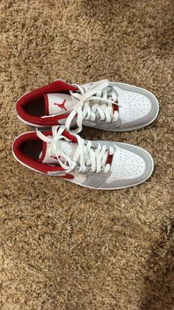 Wmns Jordan 1 Retro Low Red White Grey