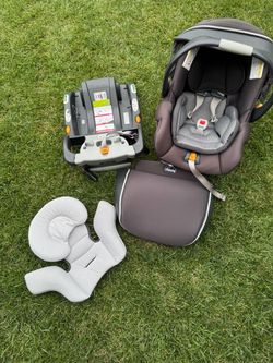 Chicco KeyFit 30 Infant Car Seat with Base