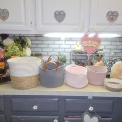 6 SOFT STYLE BASKETS $1 TO $5