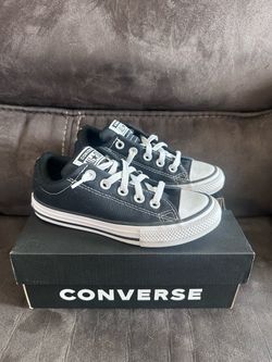 Kids converse